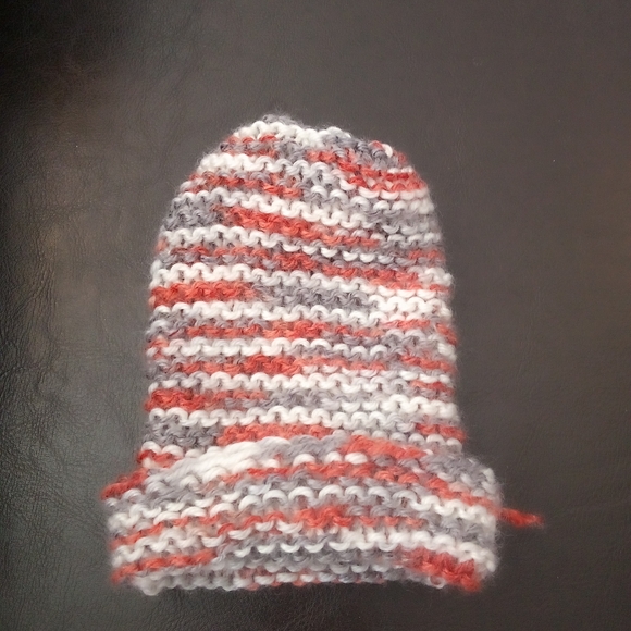 Knitted baby hat - Picture 2 of 3